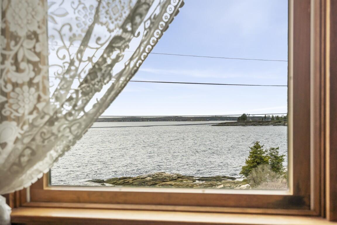 135 Shore Road Boothbay ME 04544