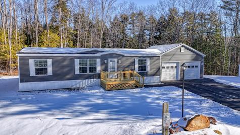 19 Woodlawn Circle Randolph ME 04346