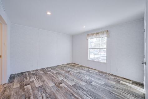 19 Woodlawn Circle Randolph ME 04346