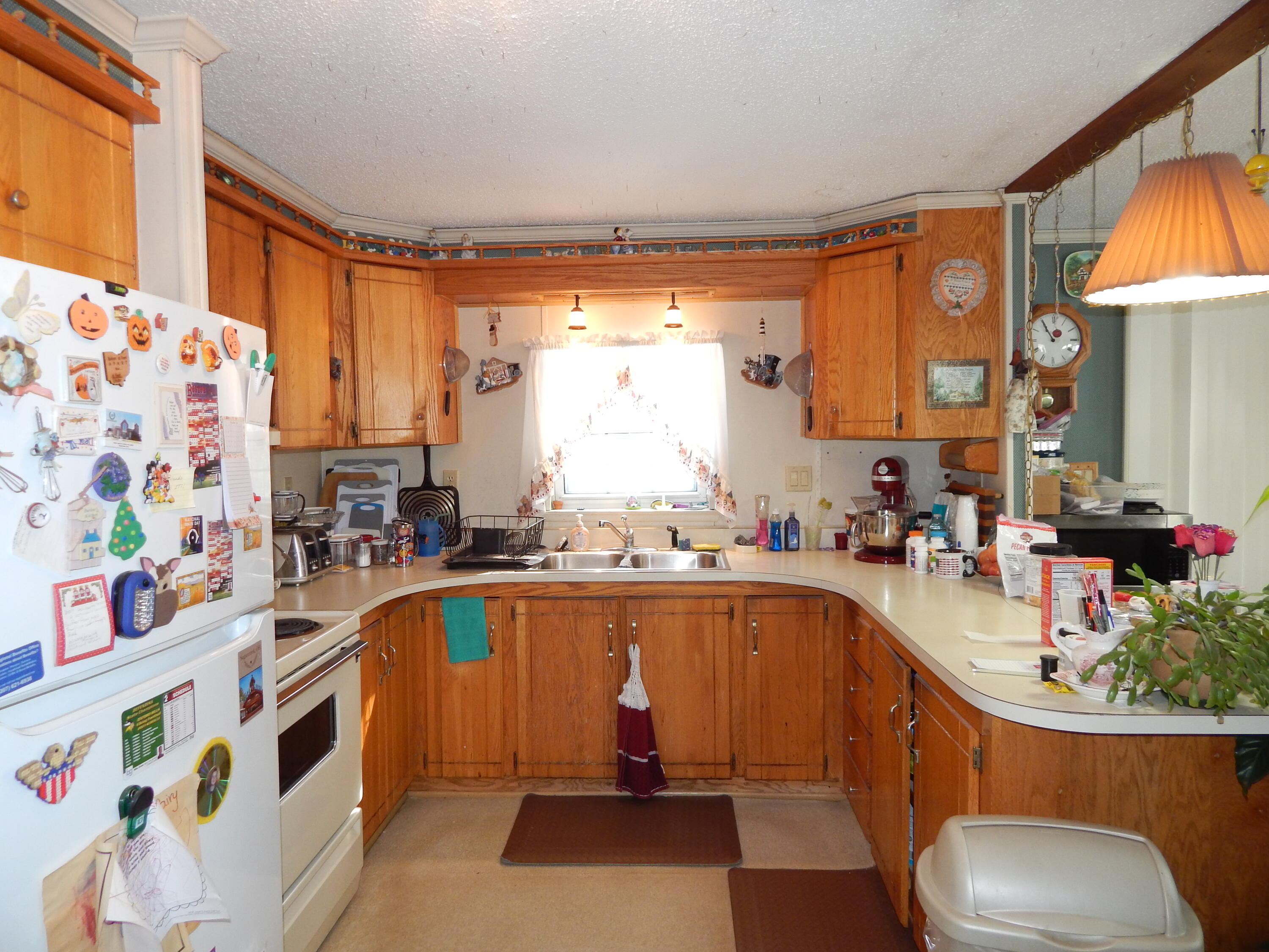 30 Farm View Lane Paris ME 04281