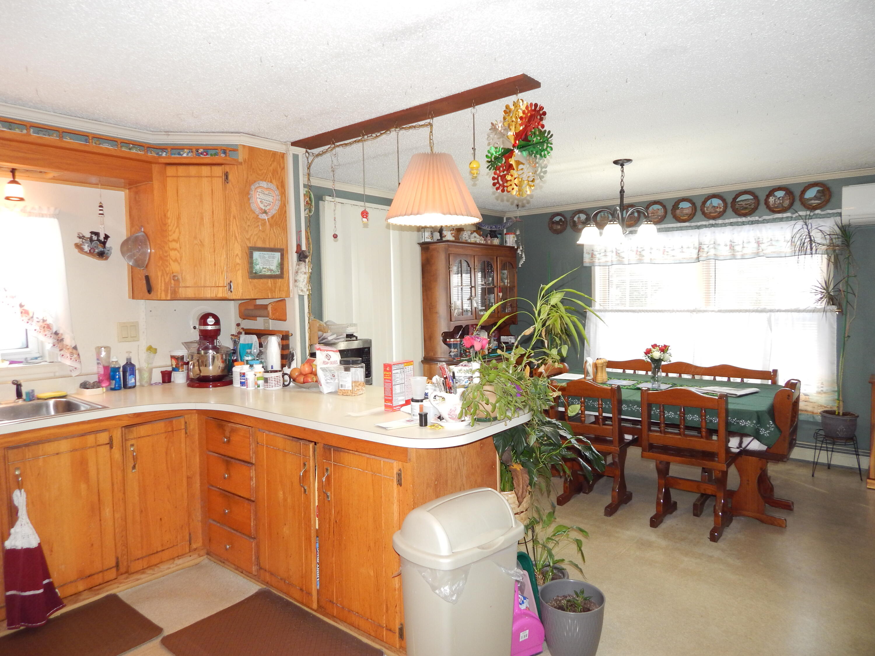 30 Farm View Lane Paris ME 04281