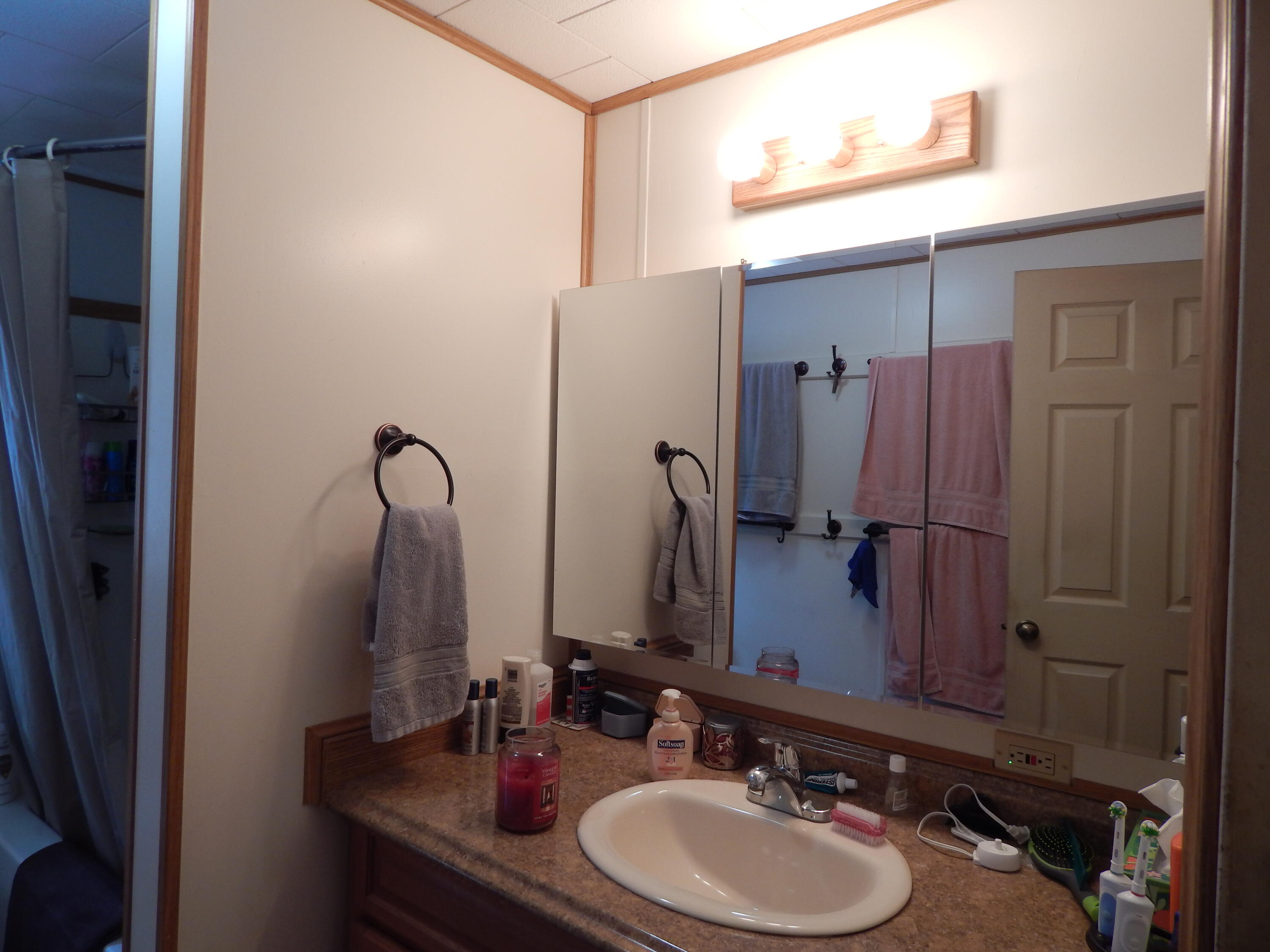 30 Farm View Lane Paris ME 04281