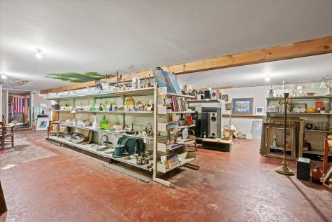 27 Hawes Bridge Road Prospect ME 04981