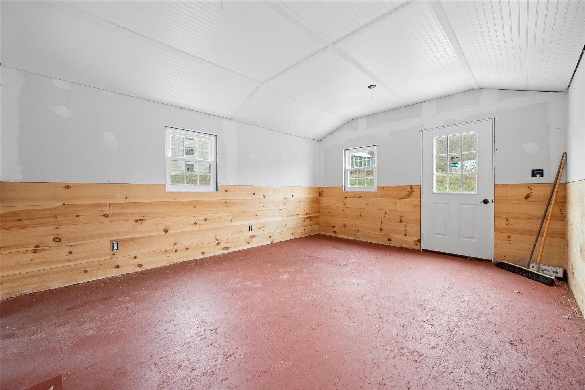 27 Hawes Bridge Road Prospect ME 04981