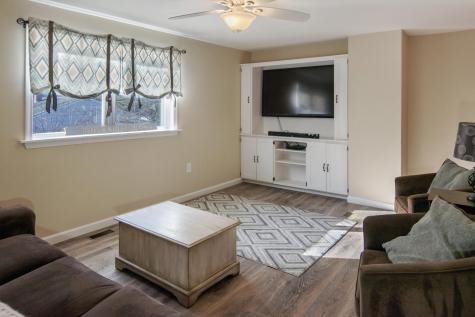 76 Pottle Road Oxford ME 04270