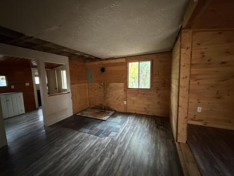 46 Yankee Way Auburn ME 04210