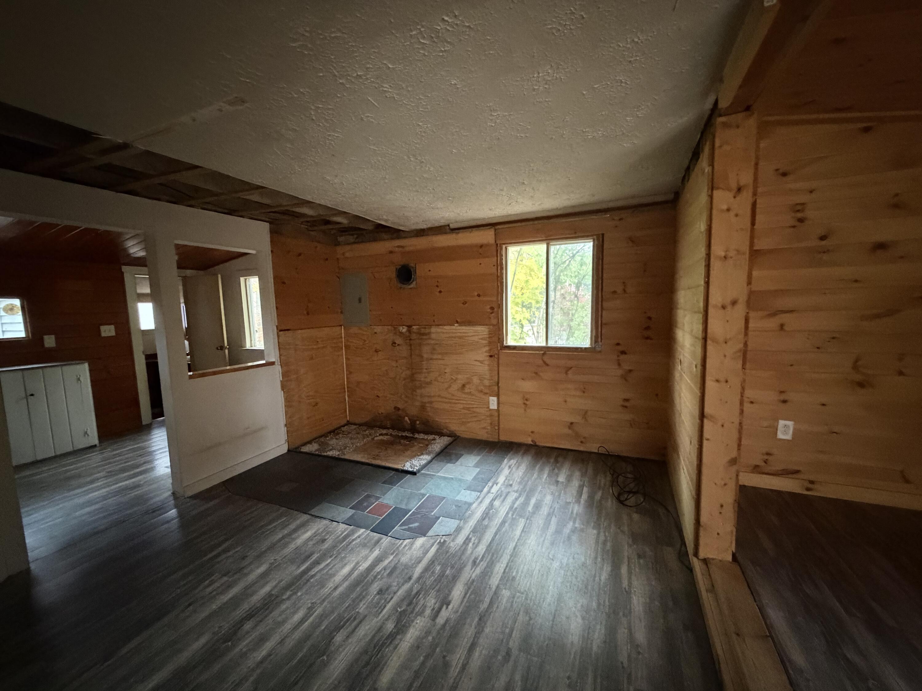 46 Yankee Way Auburn ME 04210