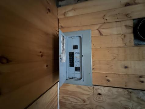 46 Yankee Way Auburn ME 04210