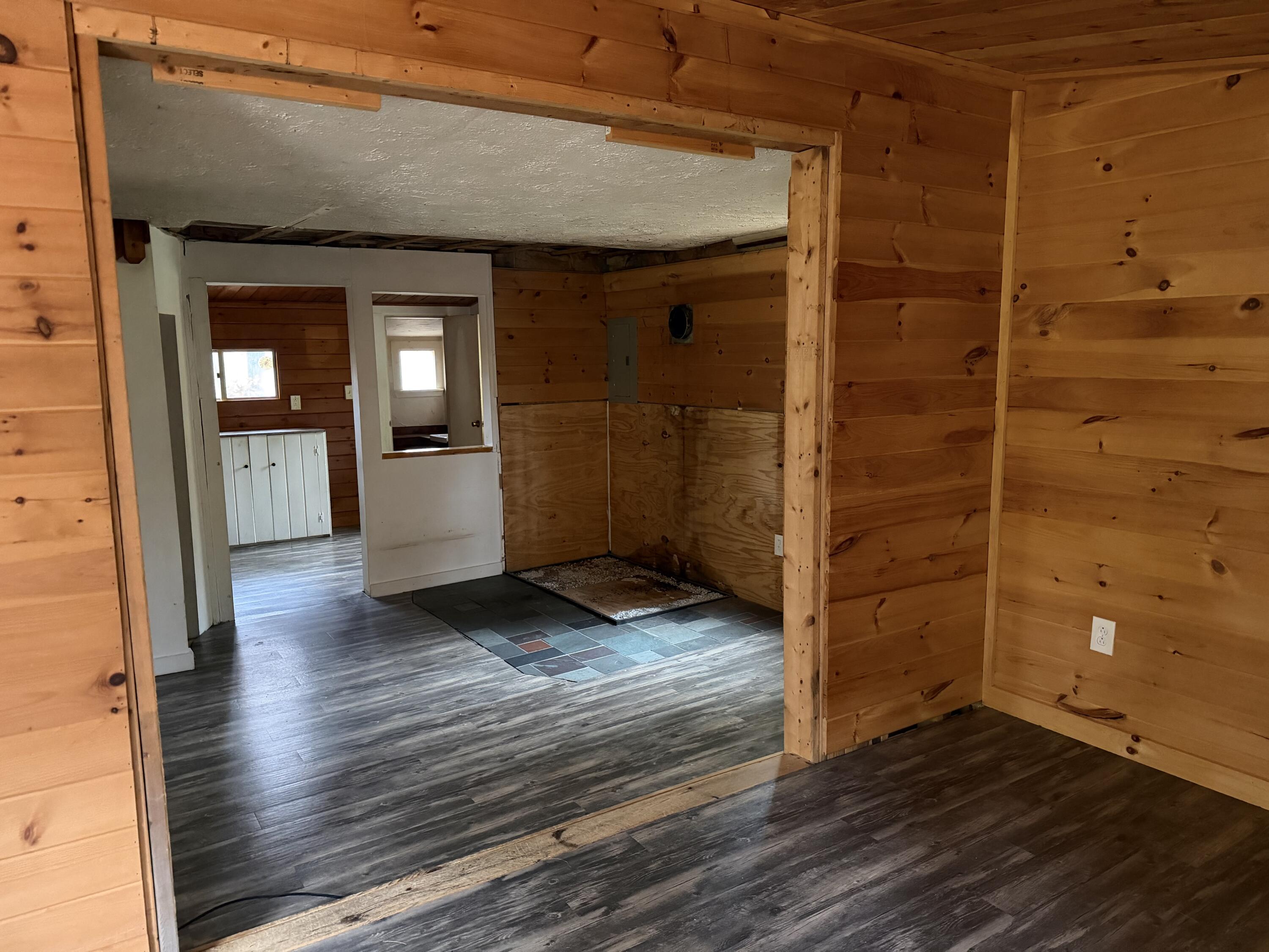 46 Yankee Way Auburn ME 04210