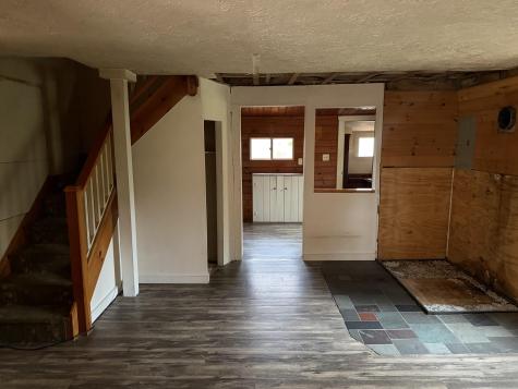 46 Yankee Way Auburn ME 04210