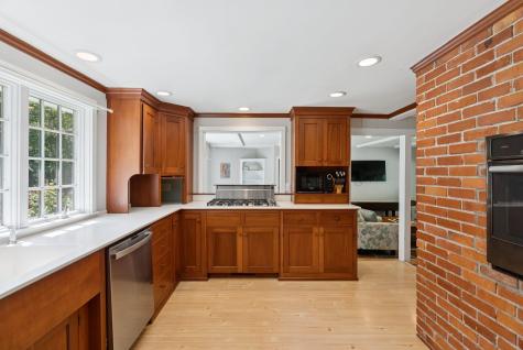 53 Beach Avenue Kennebunk ME 04043