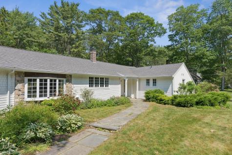 53 Beach Avenue Kennebunk ME 04043