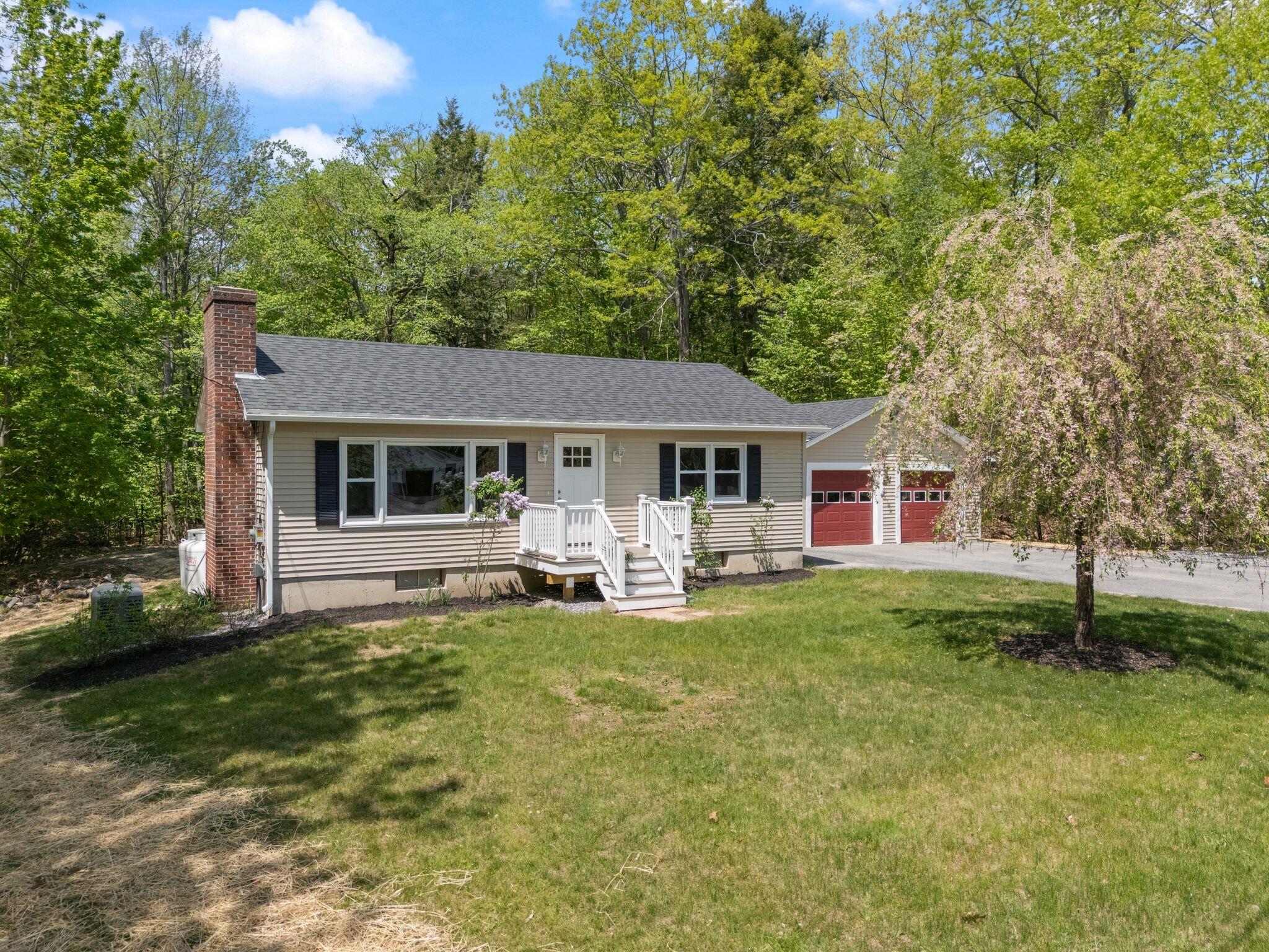 37 Pilgrim Road Standish ME 04084