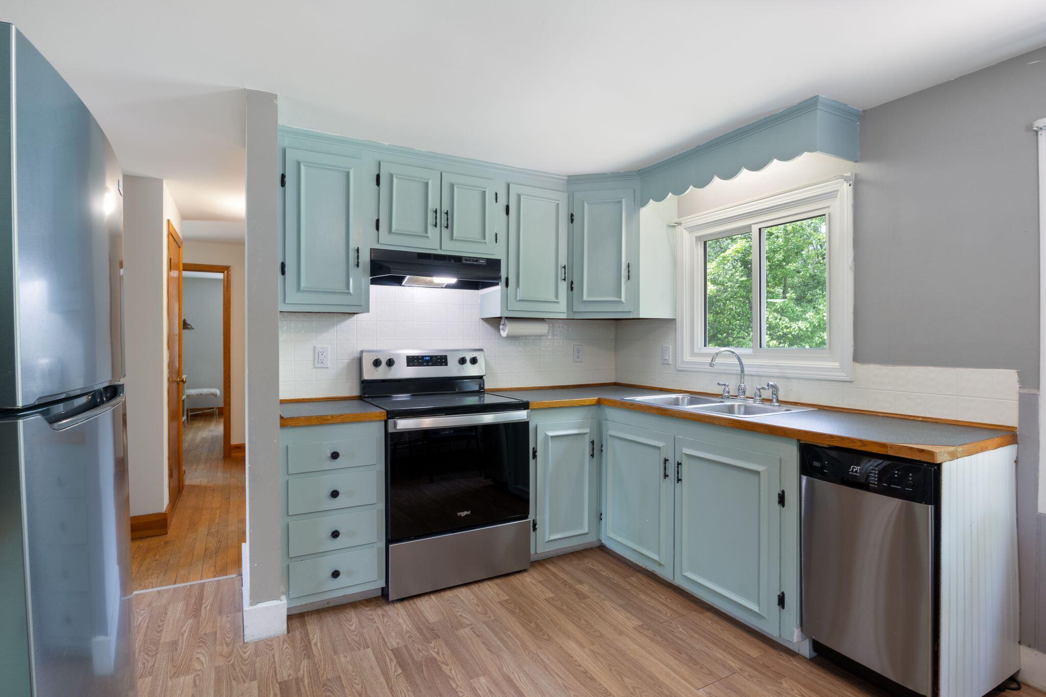 37 Pilgrim Road Standish ME 04084