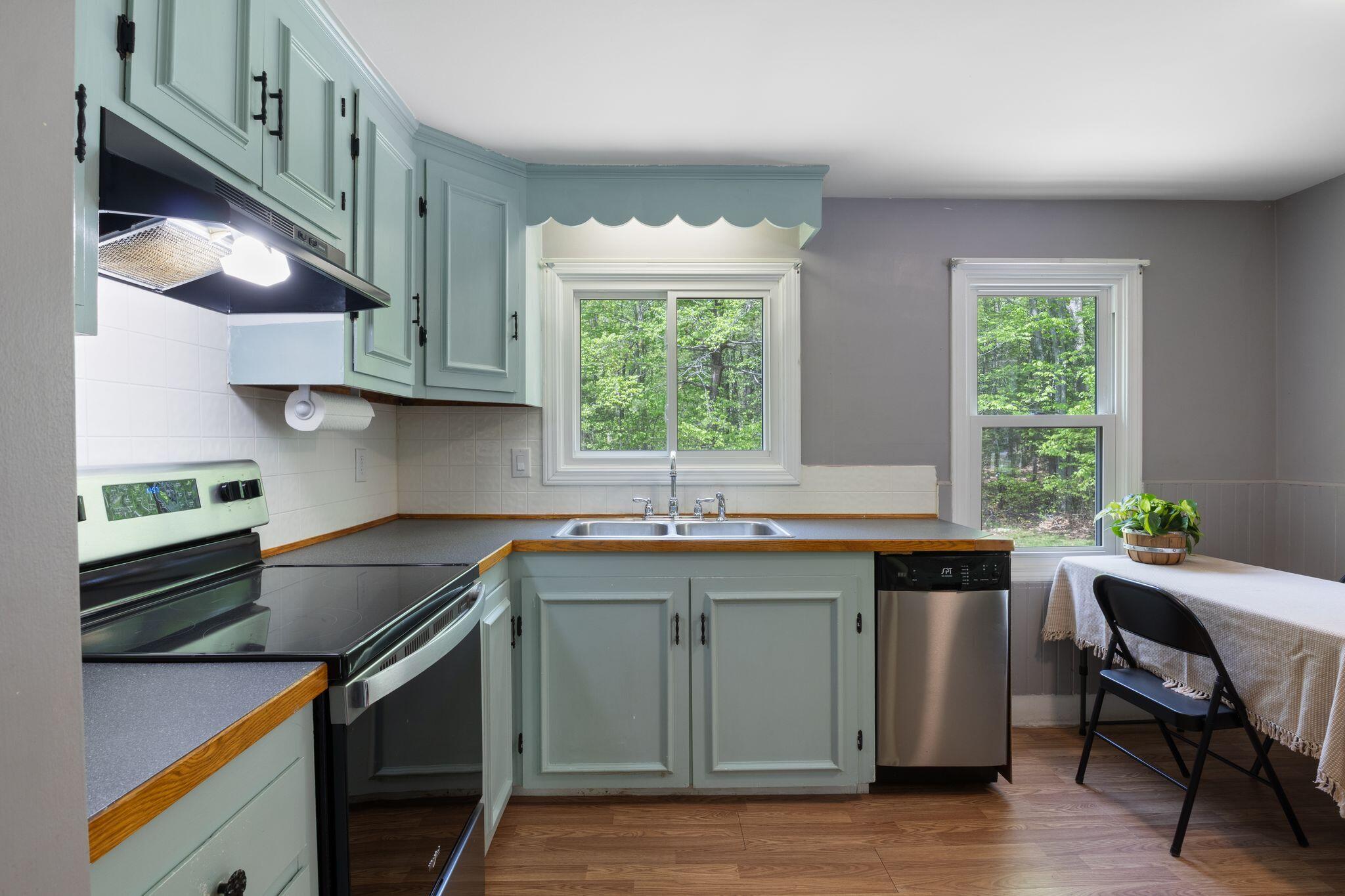 37 Pilgrim Road Standish ME 04084