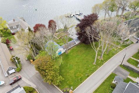 23 Harmon Park Road York ME 03909