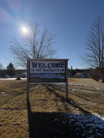 17 East Side Deer Isle ME 04627