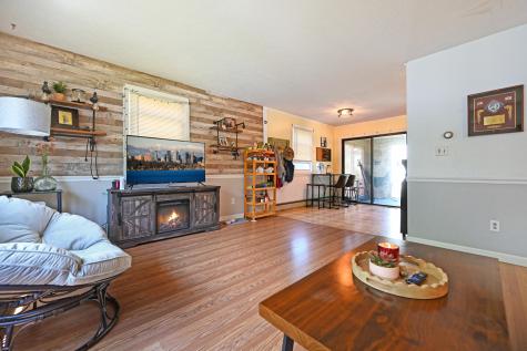 19 Hilltop Avenue Lewiston ME 04240