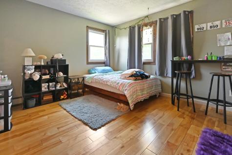 19 Hilltop Avenue Lewiston ME 04240