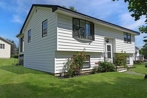 19 Hilltop Avenue Lewiston ME 04240