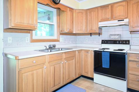 19 Hilltop Avenue Lewiston ME 04240