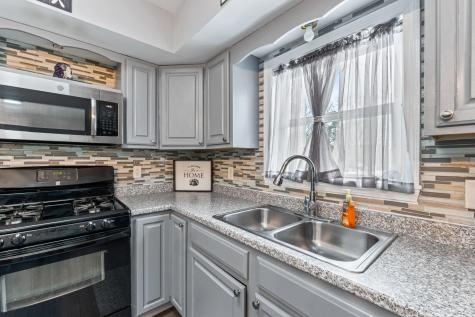 97 1st Street West Gardiner ME 04345