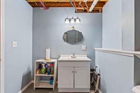 97 1st Street West Gardiner ME 04345