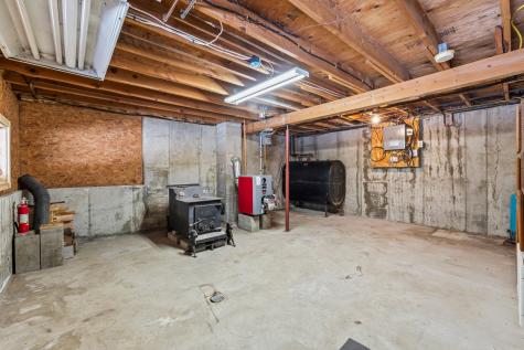 97 1st Street West Gardiner ME 04345