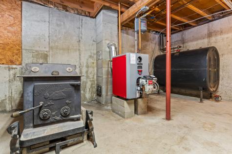 97 1st Street West Gardiner ME 04345