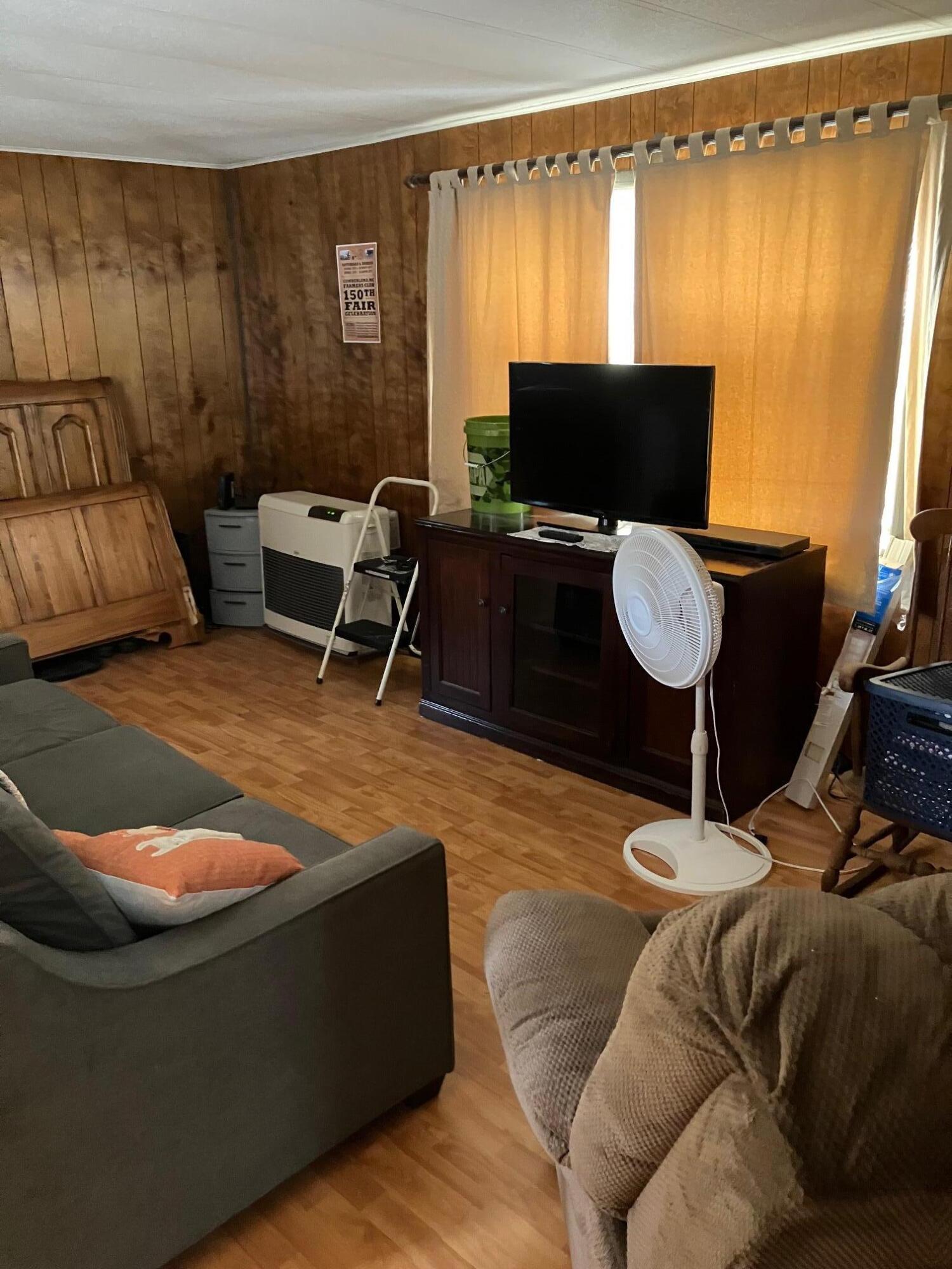 10 Spring Valley Lane New Gloucester ME 04260