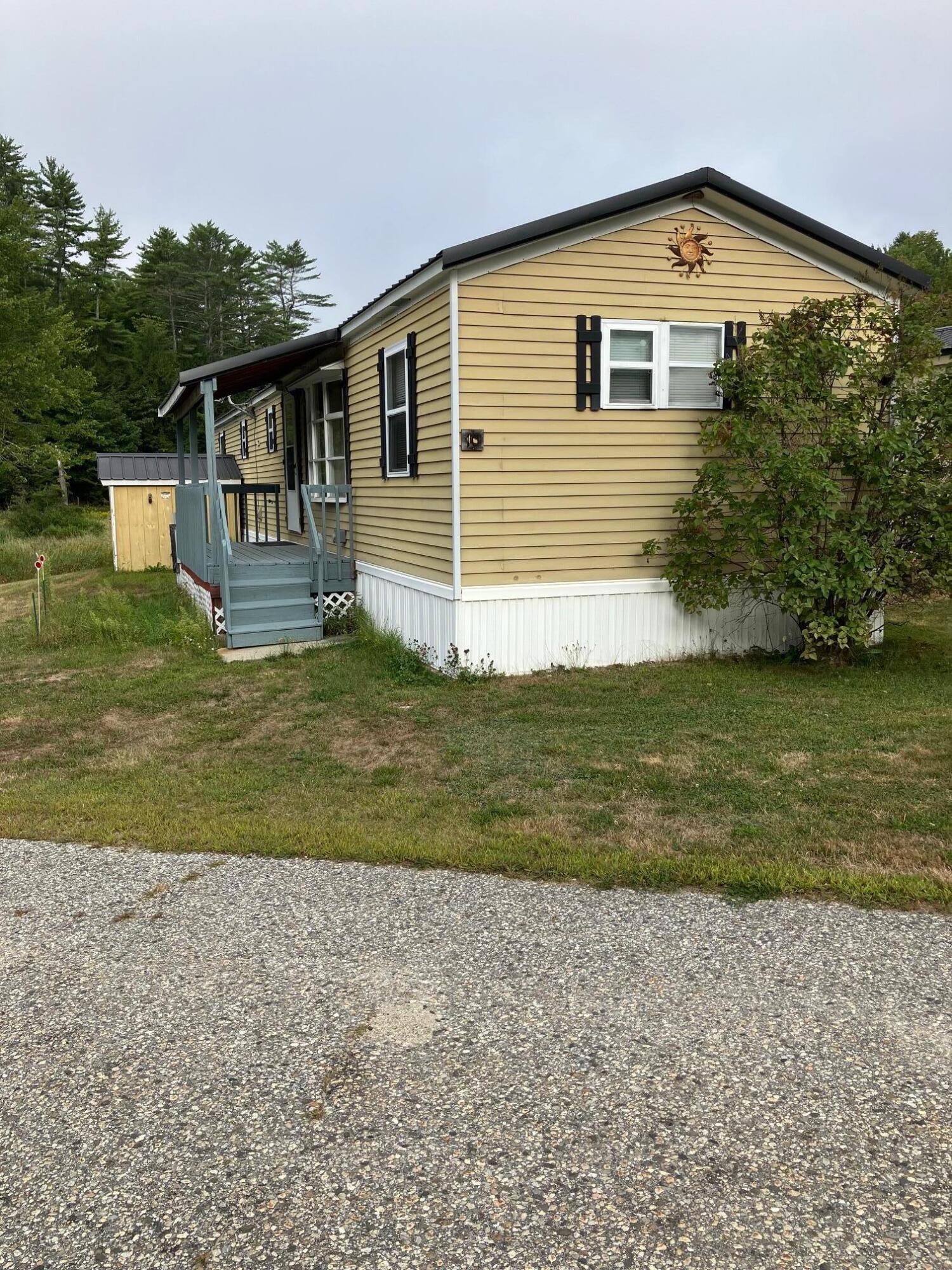 10 Spring Valley Lane New Gloucester ME 04260