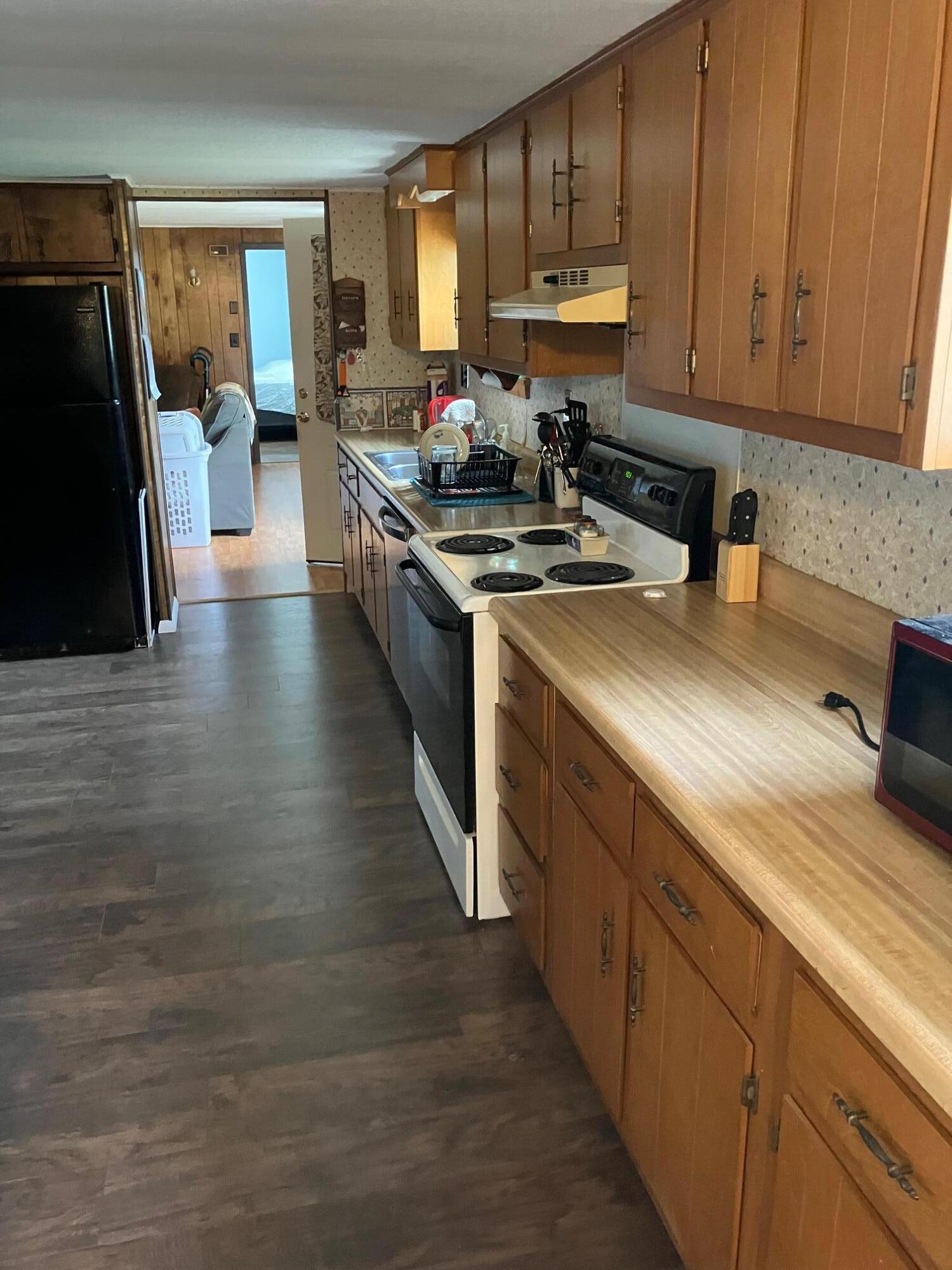 10 Spring Valley Lane New Gloucester ME 04260