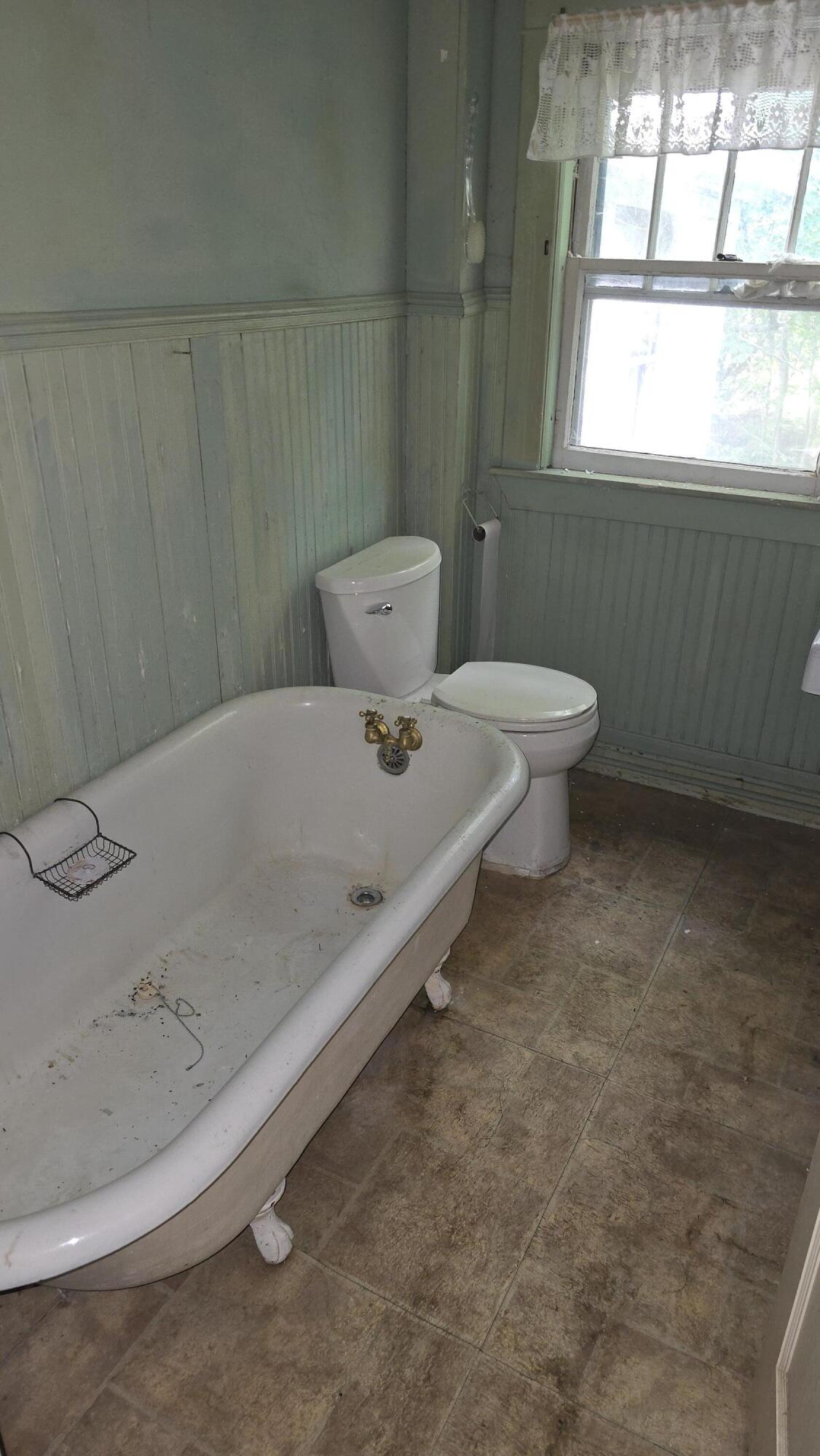 20 Western Avenue Auburn ME 04210