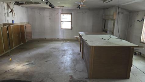 20 Western Avenue Auburn ME 04210