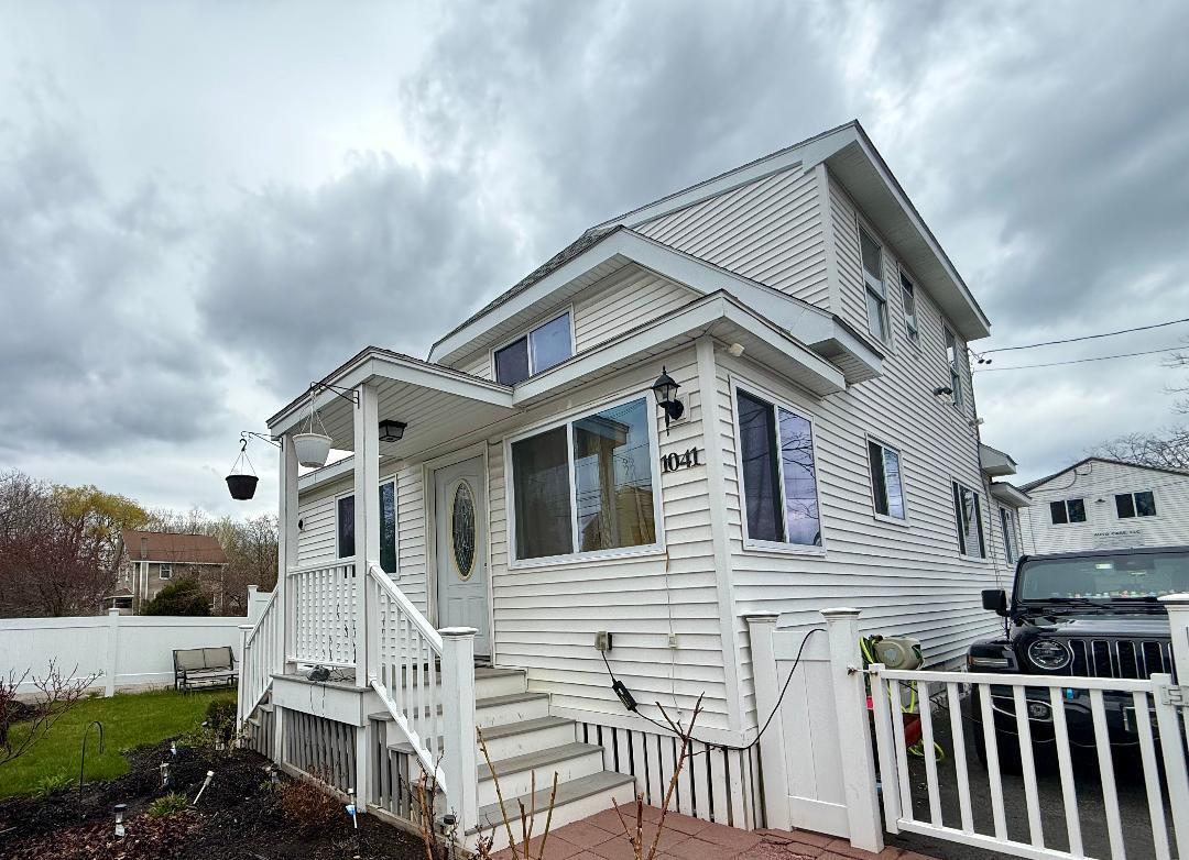 1041 Ocean Avenue Portland ME 04103