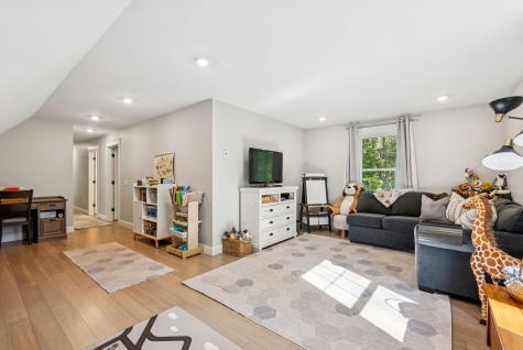 7 Shearwater Way Brunswick ME 04011