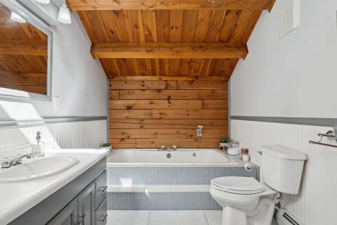 32 N Saunders Road Greene ME 04236