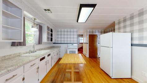 118 Riverside Drive Auburn ME 04210