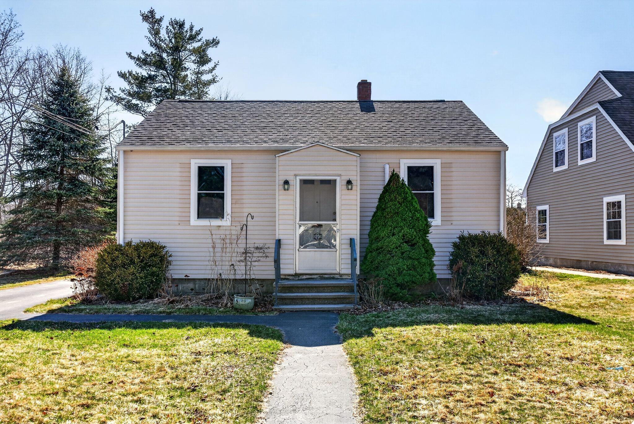 20 Providence Avenue Falmouth ME 04105