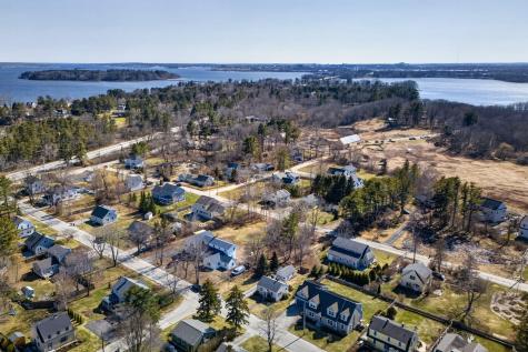 20 Providence Avenue Falmouth ME 04105