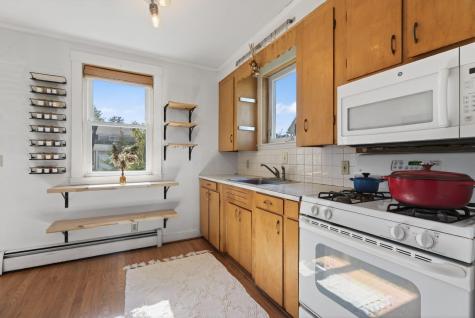 20 Providence Avenue Falmouth ME 04105