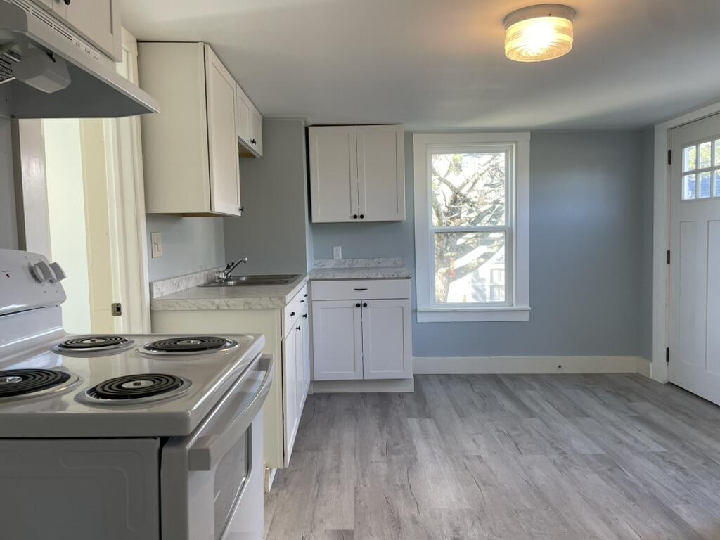 5 Harbor Road Friendship ME 04547