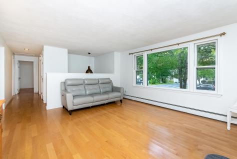 74 Royal Heights Wells ME 04090