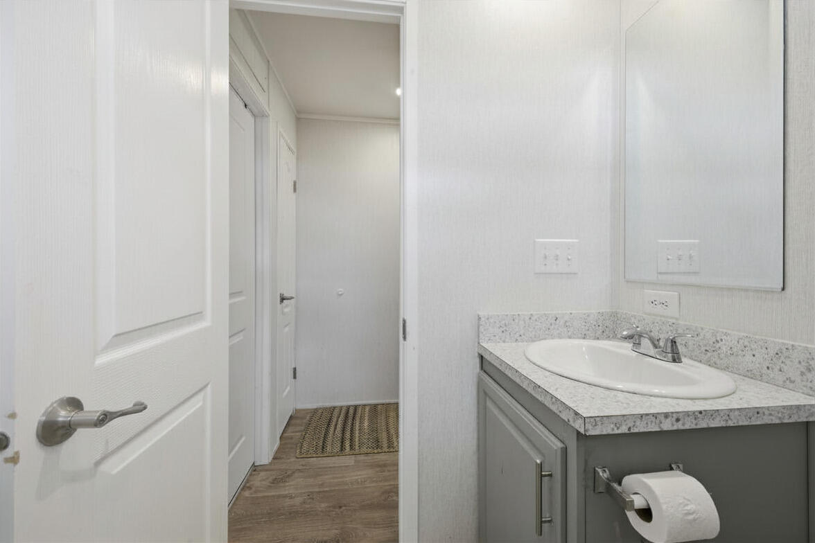 52 Oxbow Drive Lewiston ME 04240