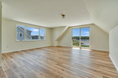 9 Riverside Avenue Saco ME 04072