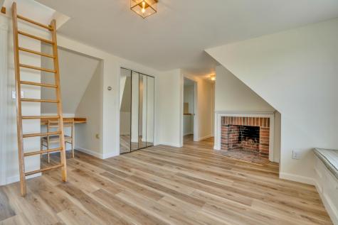 9 Riverside Avenue Saco ME 04072