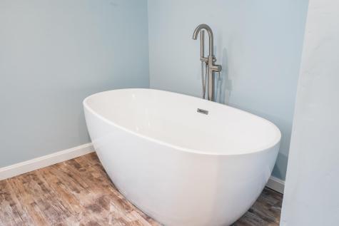 534 Reef Road Waldoboro ME 04572