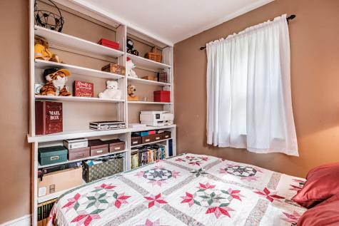 40 Oakland Avenue Westbrook ME 04092