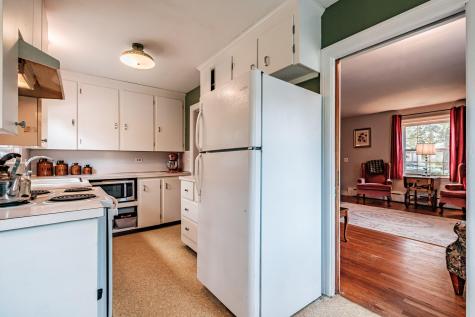 40 Oakland Avenue Westbrook ME 04092