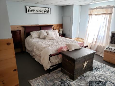 16 June Avenue Lewiston ME 04240